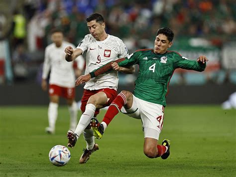Mexico.vs polonia - México igualó con Polonia y respira la Selección Argentina, por el Mundial de Qatar 2022. El empate sin goles en el Estadio 974 le da expectativas al equipo de Lionel Scaloni, que sigue dependiendo de sí mismo en el Grupo C. Guillermo Ochoa le atajó un penal a Robert Lewandowski.